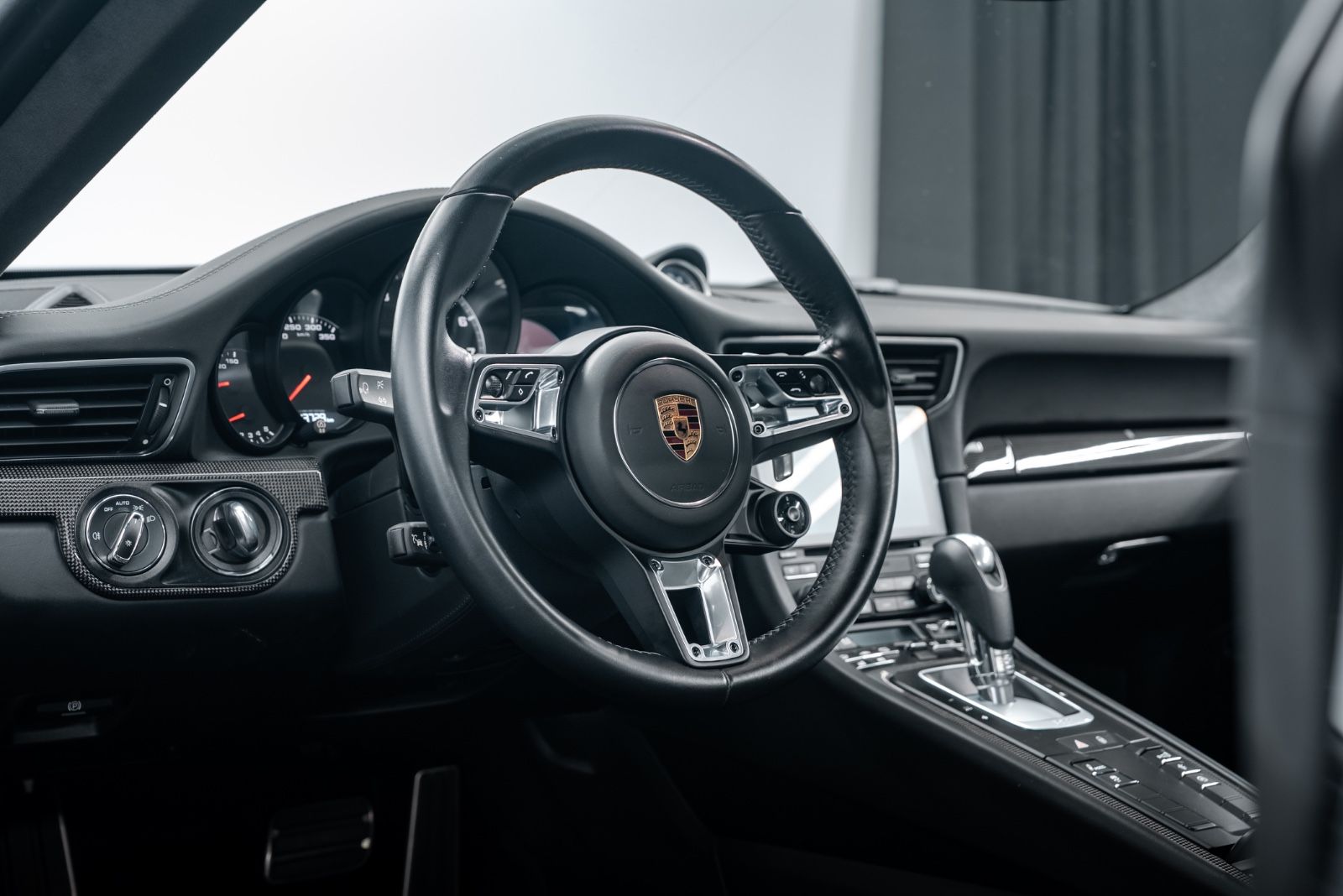 Fahrzeugabbildung Porsche 991 Turbo S APPROVED/BURMESTER/LIFT/SCHECKHEGE.