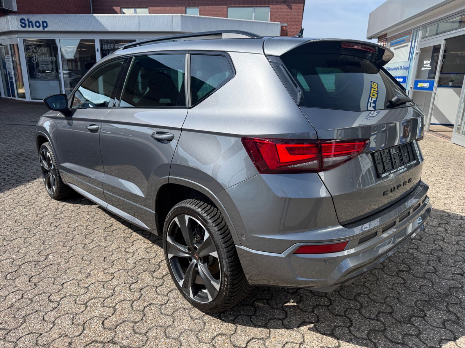 Fahrzeugabbildung CUPRA Ateca 1.5 TSI DSG ACC/Navi/SHZG/eHeck/LED/Travel