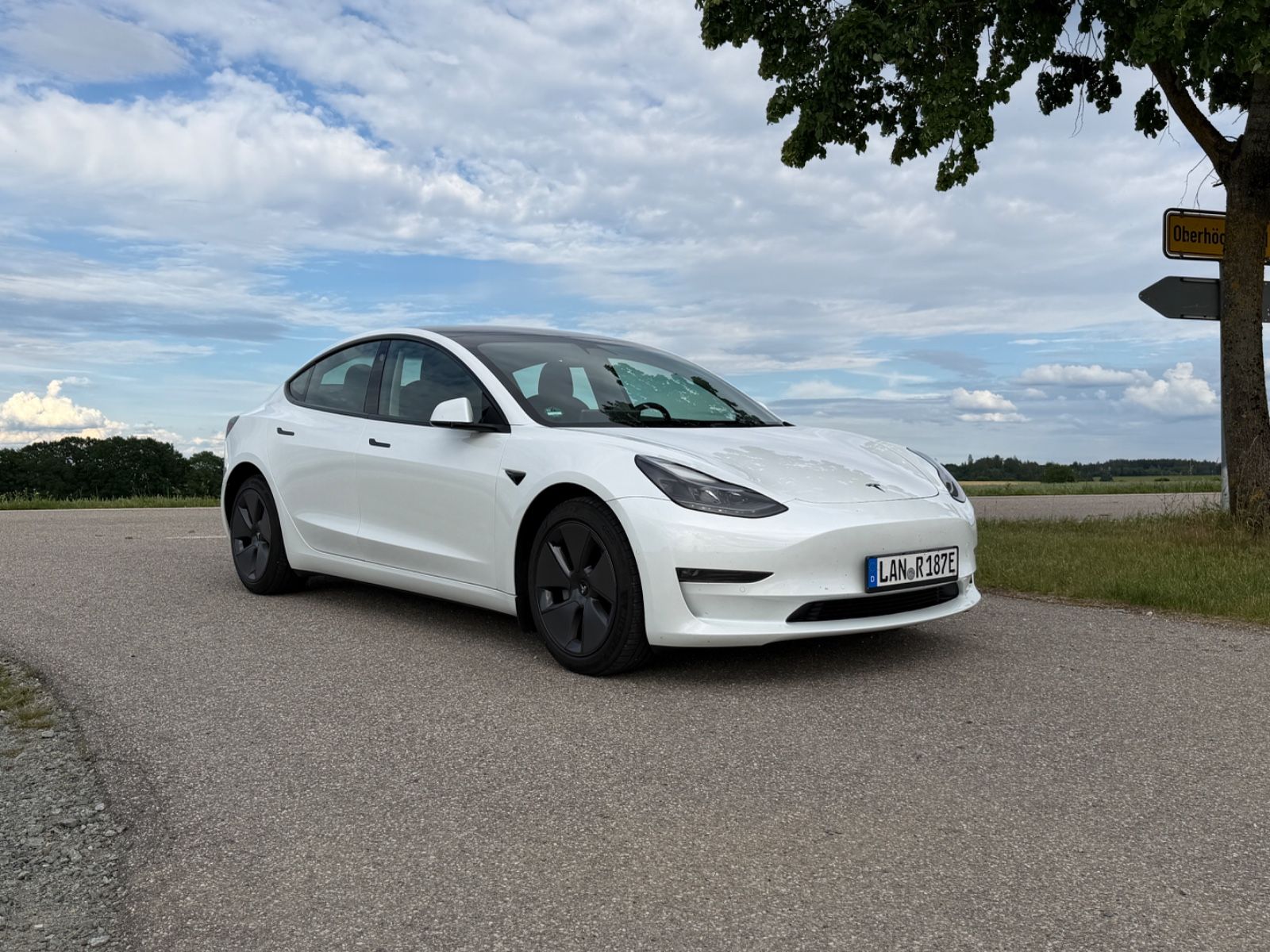 TESLA Model 3