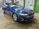BMW 530 e Luxury Line Pano*HUD*Driving*Laser*AHK*360 - BMW 5er Reihe: E36