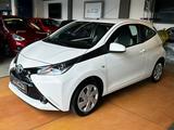 Toyota AYGO x-play KLIMA/TEMPOMAT/MEDIA-IN/MFL/ELF - gebrauchte Toyota Aygo (X) aus dem Jahr 2016