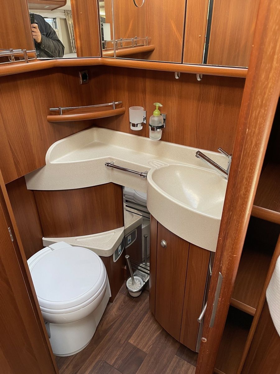 Fahrzeugabbildung Carthago chic e-line I 50 Yachting Solar, TV, Luftfederun