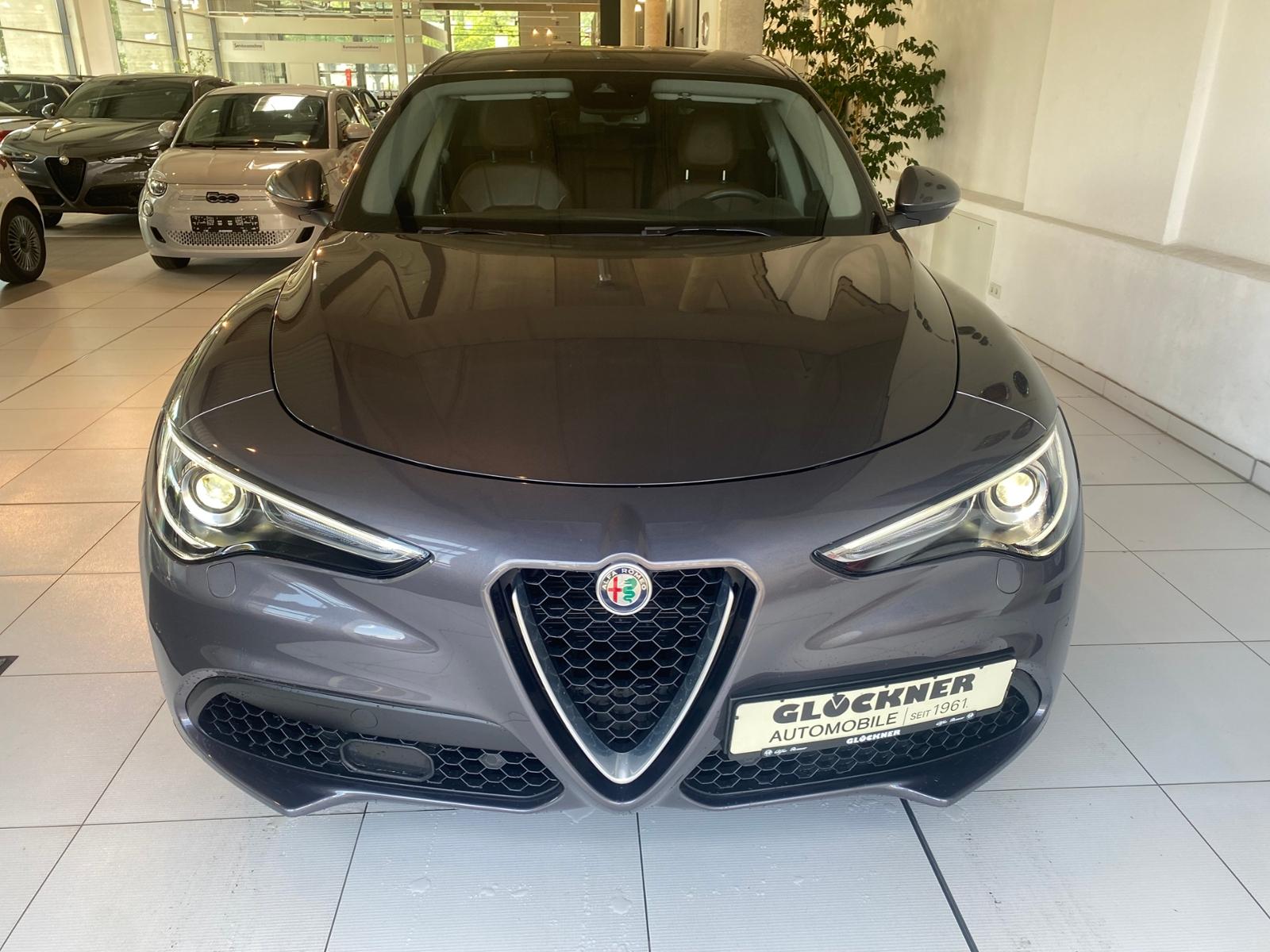 Alfa Romeo Stelvio Super 2.0l TB Q4 NAVI LEDER ACC