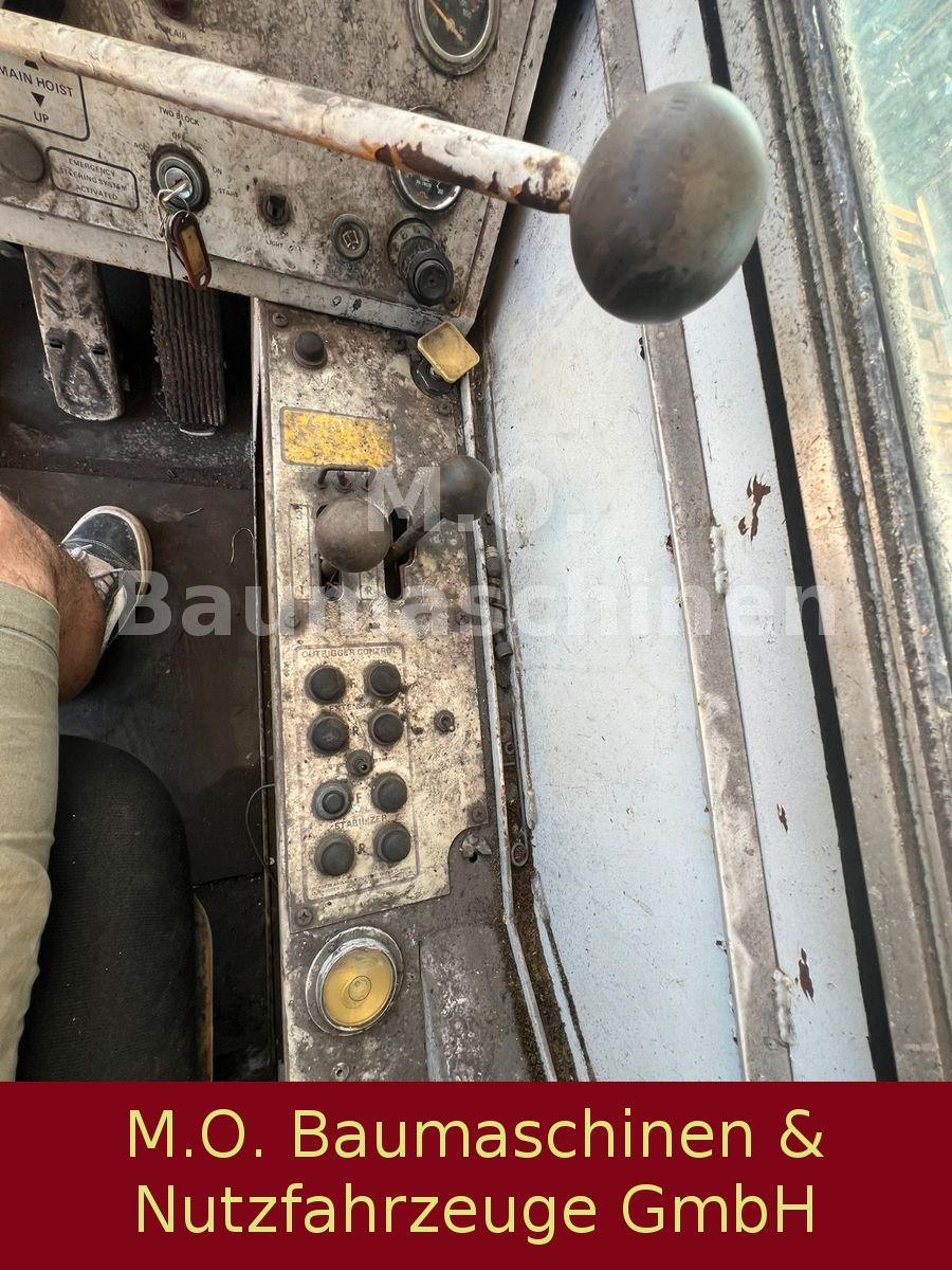 Fahrzeugabbildung Grove Kran / 30T / Waage /