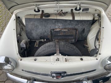 Seat 600-E *mtl. 105€*