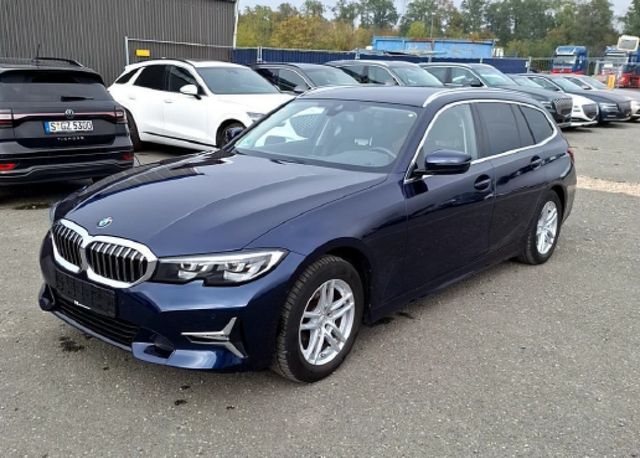 BMW 320 i Luxury Line Leder LED R.Cam LiveCockpit 