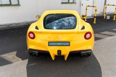 Fahrzeugabbildung Ferrari F12 Berlinetta Giallo Modena *MwSt./Scheckheft*