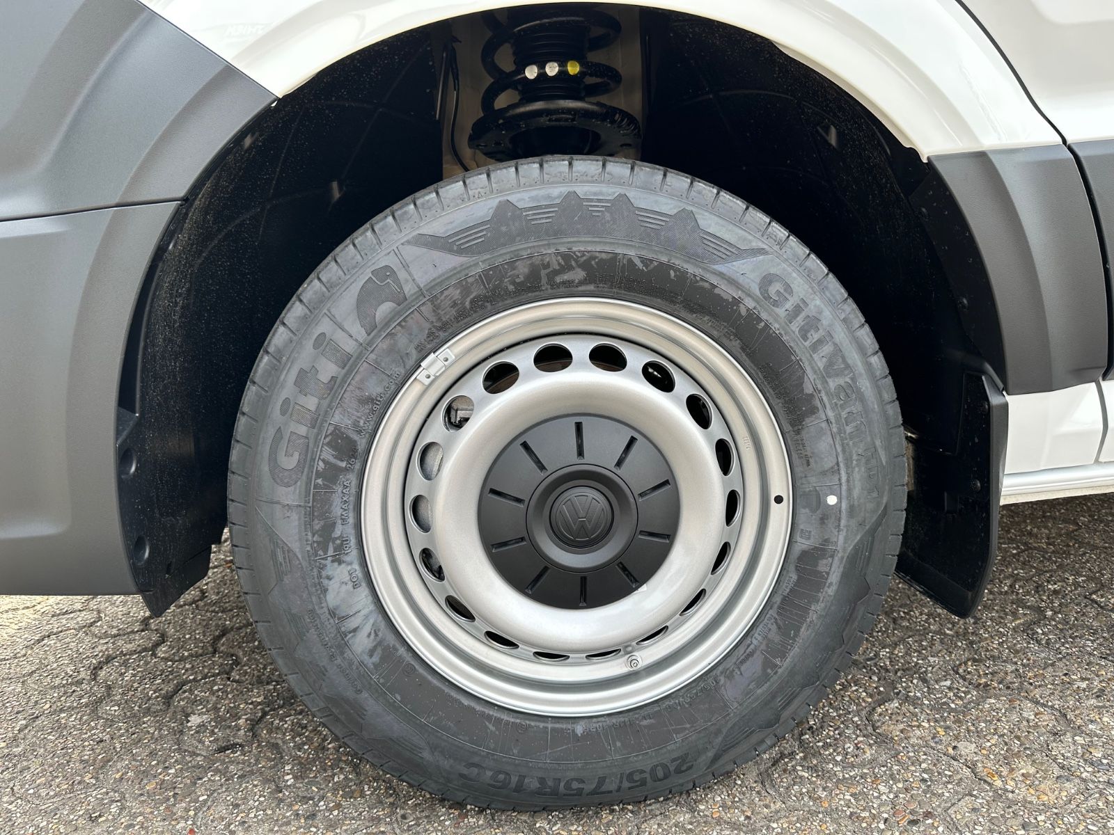 Fahrzeugabbildung Volkswagen Crafter Pritsche 35 DOKA MR 2.0 TDI Klima/GRA