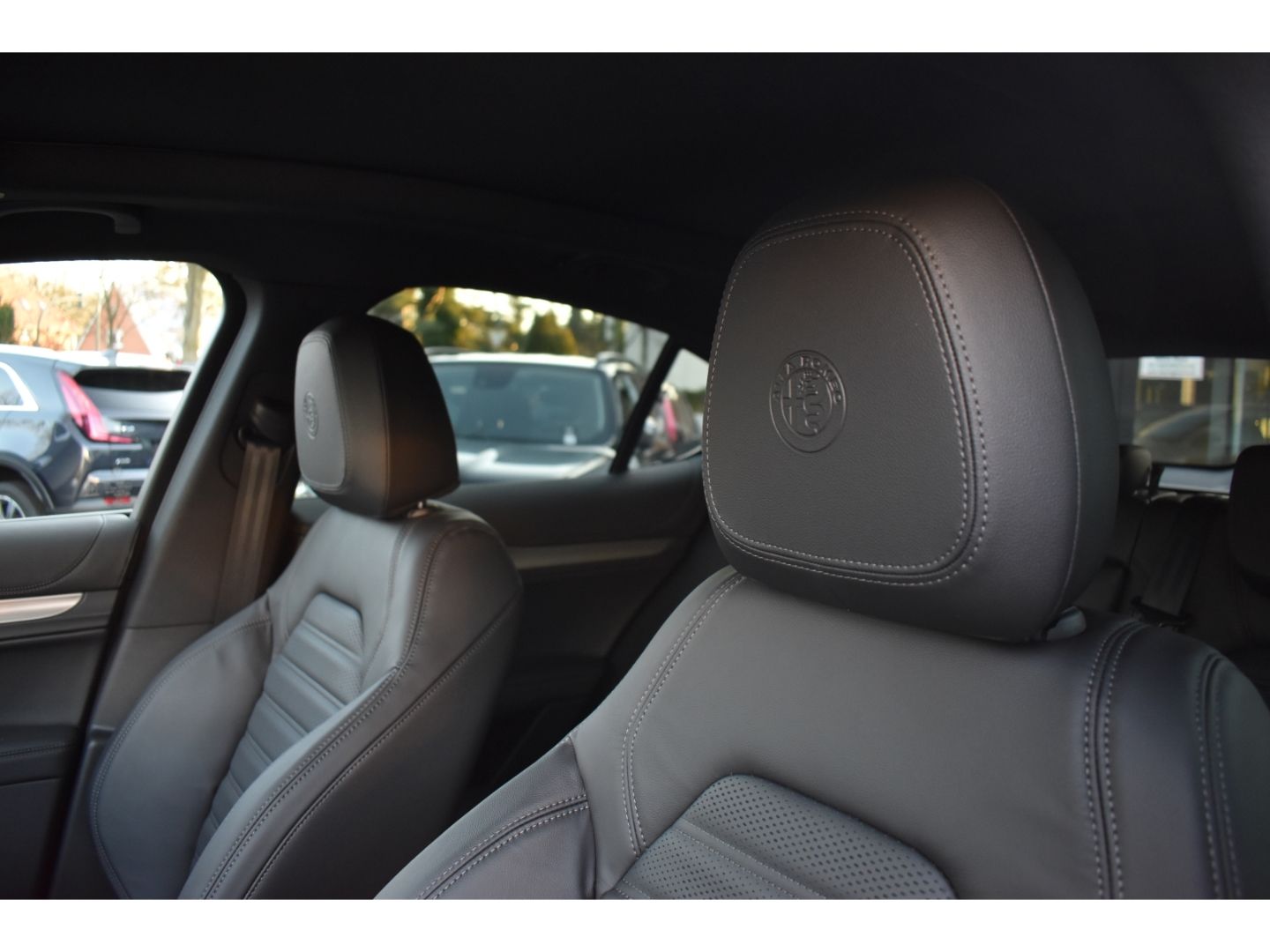 Fahrzeugabbildung Alfa Romeo Stelvio Veloce Q4 2.2 JTD - AHK - Panoaramadach