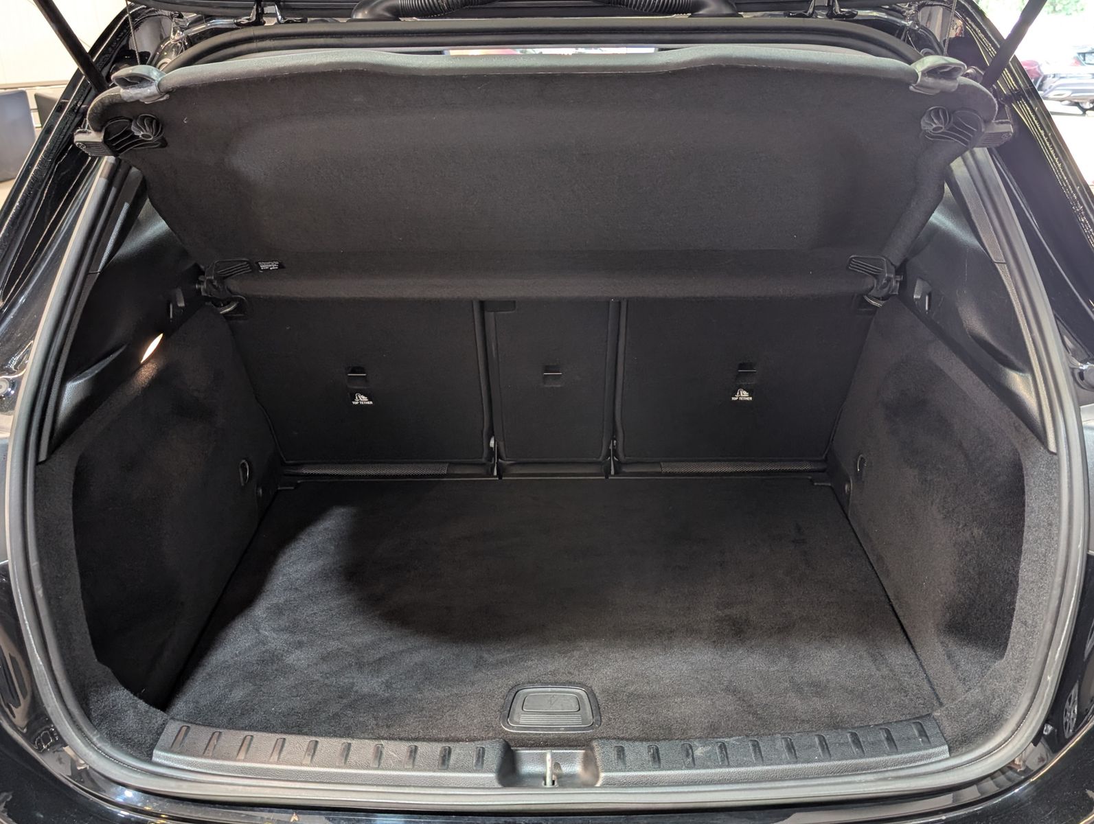 Fahrzeugabbildung Mercedes-Benz GLA 250 e EQ LED*NAVI*CARPLAY*SPURH.*PARKASSIST*