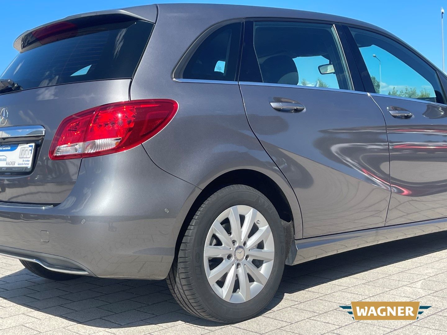 Fahrzeugabbildung Mercedes-Benz B 180 Sitzheizung Klimaanlage Isofix 2-Hand