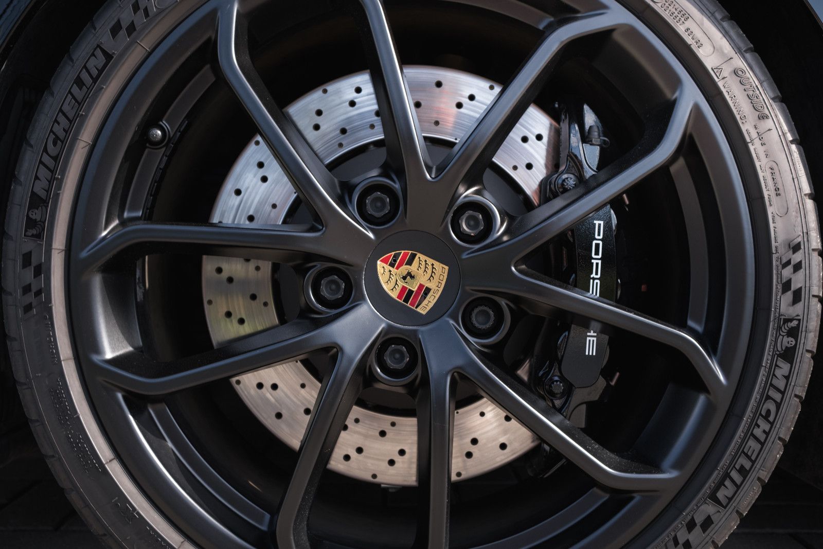 Fahrzeugabbildung Porsche Boxster 718 Spyder-BOSE -Sound-Approved-1. Hand