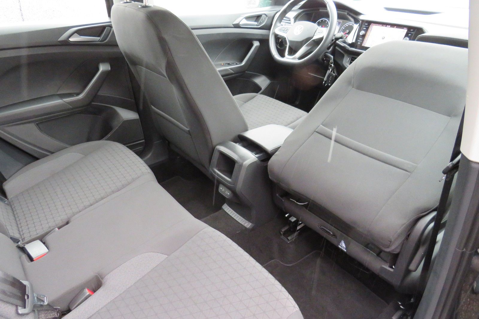 Fahrzeugabbildung Volkswagen T-CROSSLife LED SPORTP. SITZH. NAVI APP "AKTIONS