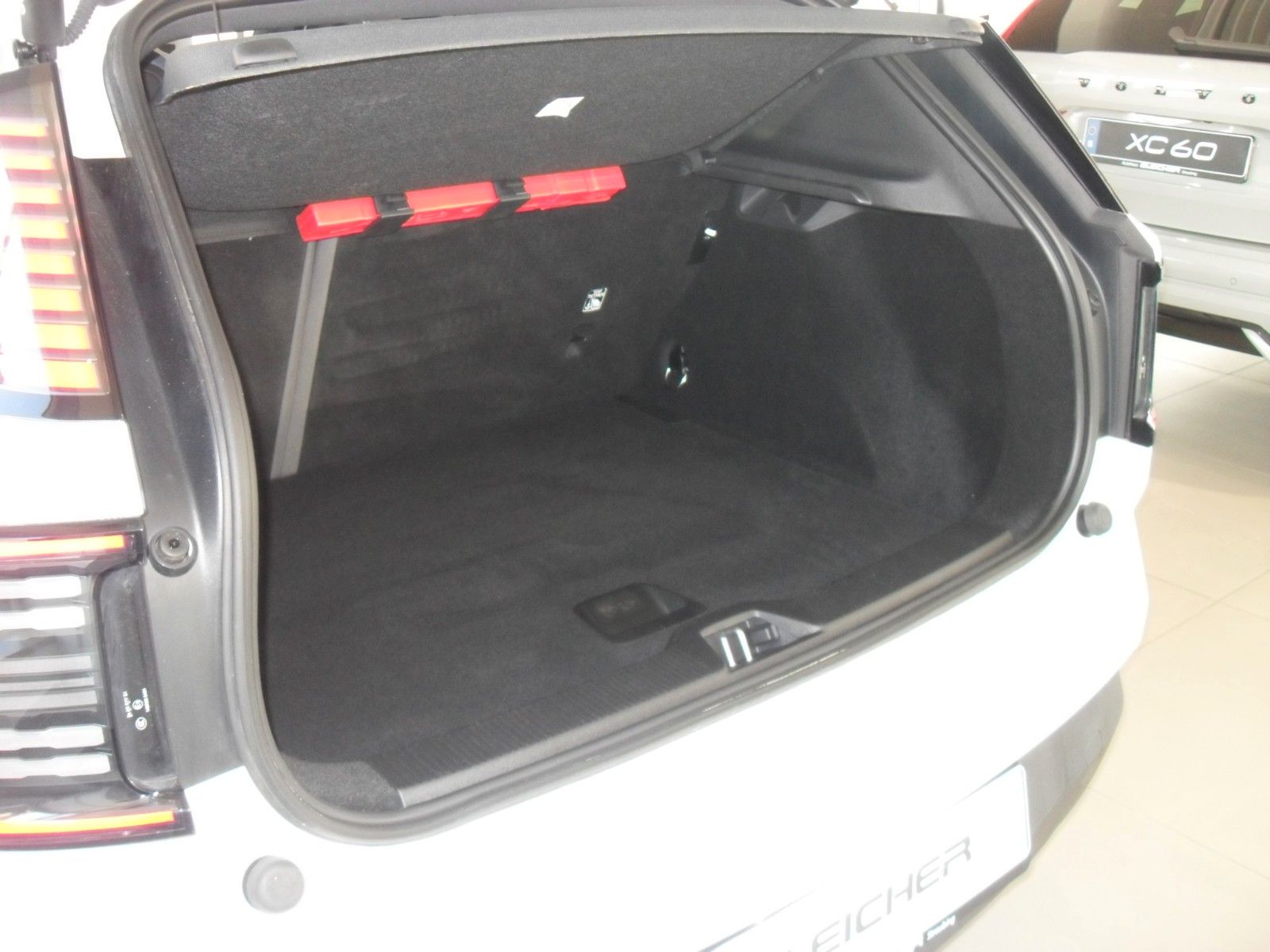 Fahrzeugabbildung Volvo EX30 Ultra 2WD | Winterpaket