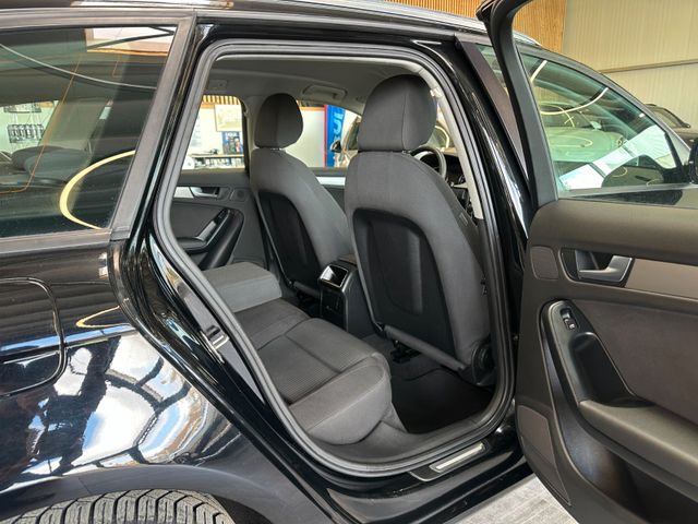 Audi A4 Avant Attraction *Xenon*Sitzh.*1.Hand*