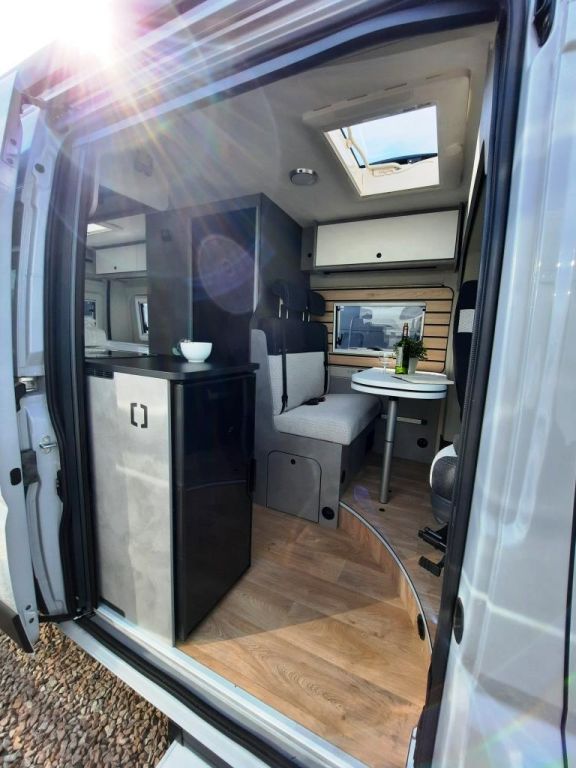 Fahrzeug Übersicht 16 Fahrzeugabbildung Crosscamp ELMNT 6.0 DS Verfüg./Sparen Sie 1.299,- €