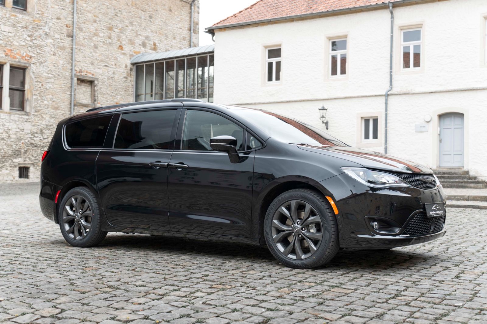 Fahrzeugabbildung Chrysler Pacifica 3,6L TOURING L 7Sitzer ACC LED 360° NAV