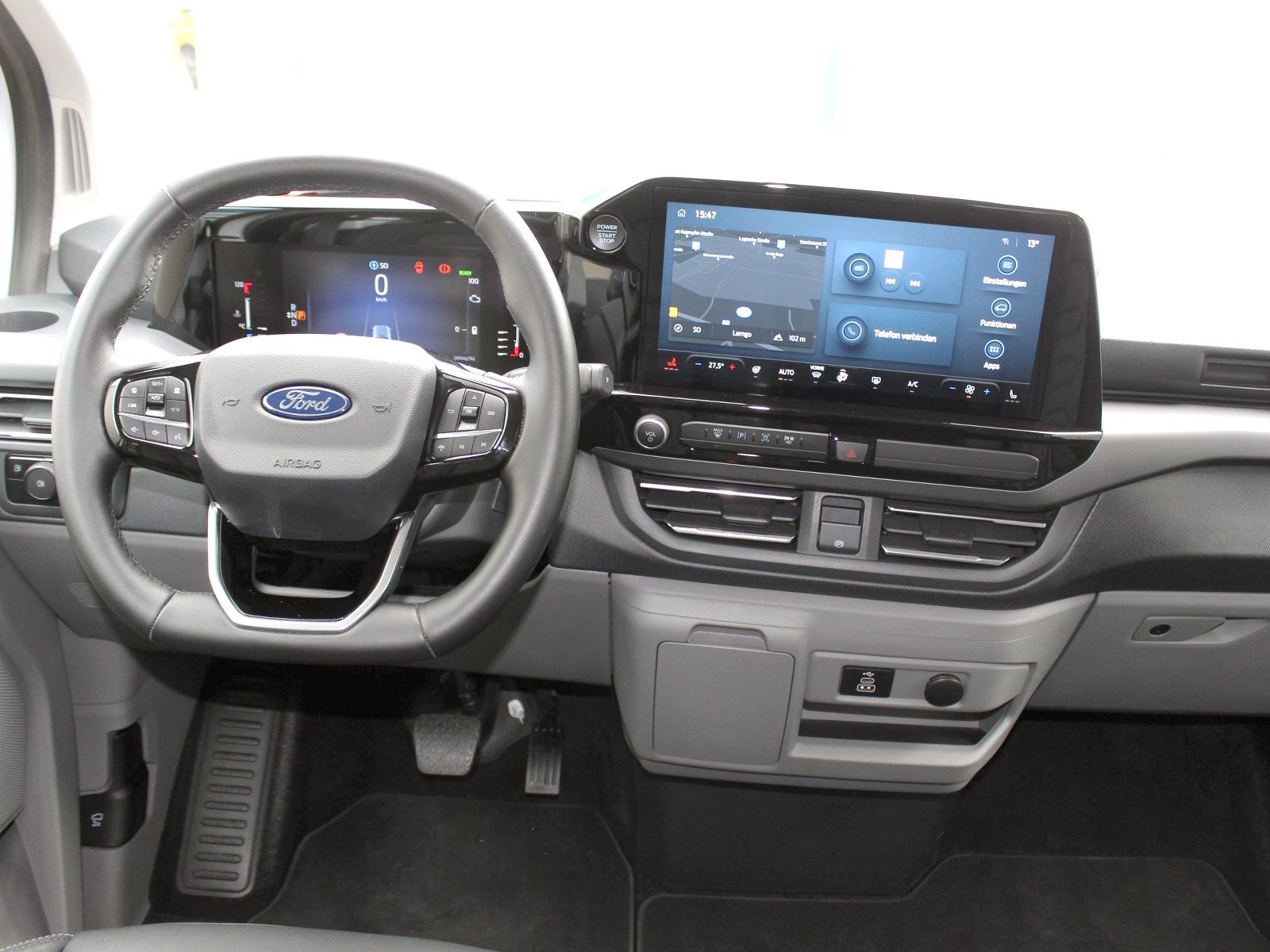 Fahrzeugabbildung Ford Tourneo Custom Plug-in Hybrid 340 L1 Titanium