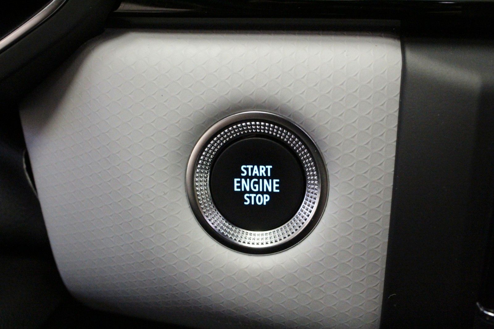 Fahrzeugabbildung Renault Captur E-Tech Plug-In 160* Edition One *