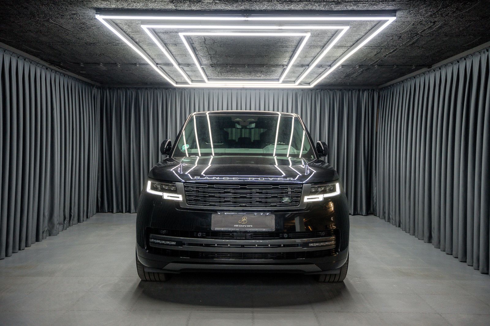 Fahrzeugabbildung Land Rover Range Rover P530 Autob. LWB Fond-TV 23''