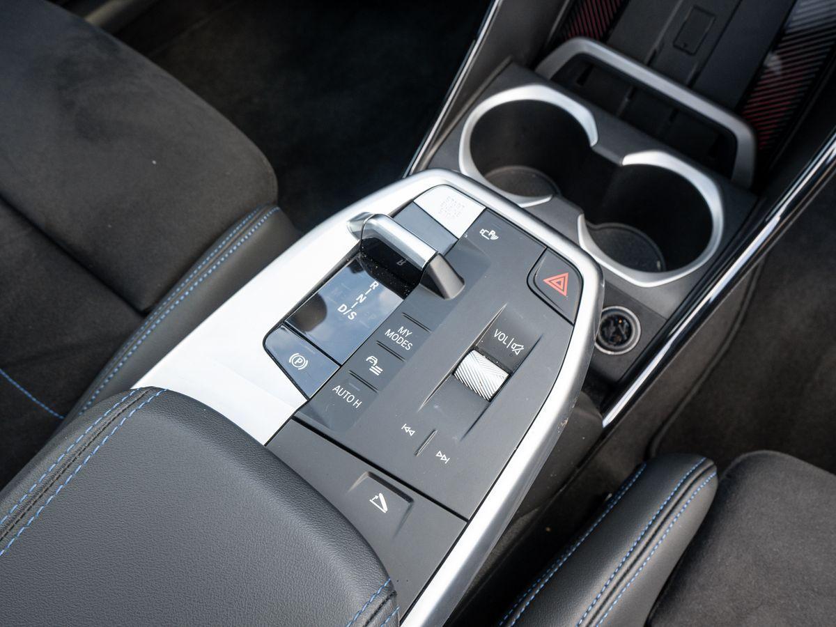BMW X1 sDrive20i M-Sport PRO AHK PANO ACC HuD eSitze, миниатюра 12