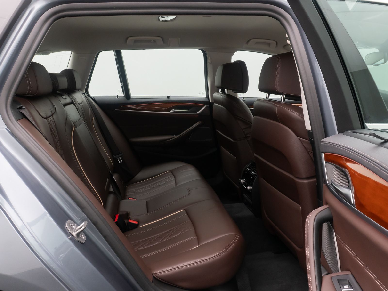 Fahrzeugabbildung BMW 530d xD Luxury Line AHK Alarm H/K DAB Individual