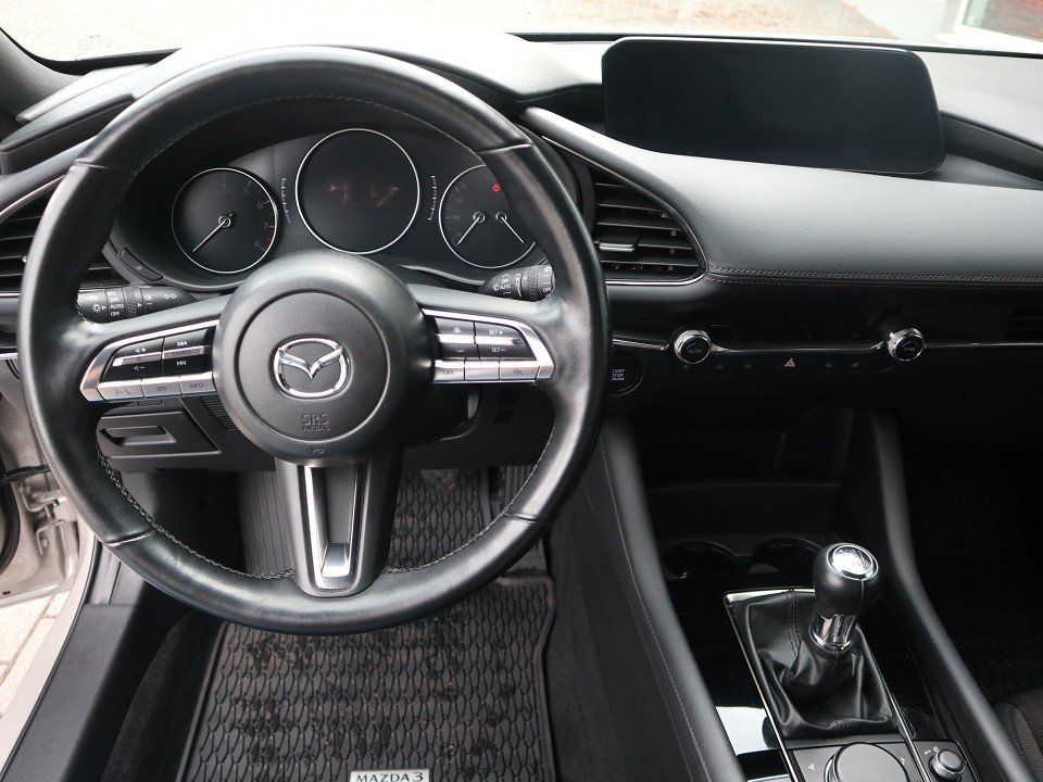 Fahrzeugabbildung Mazda 3 M-Hybrid Selection G-150 NAVI ACAA HUD SHZ RFK