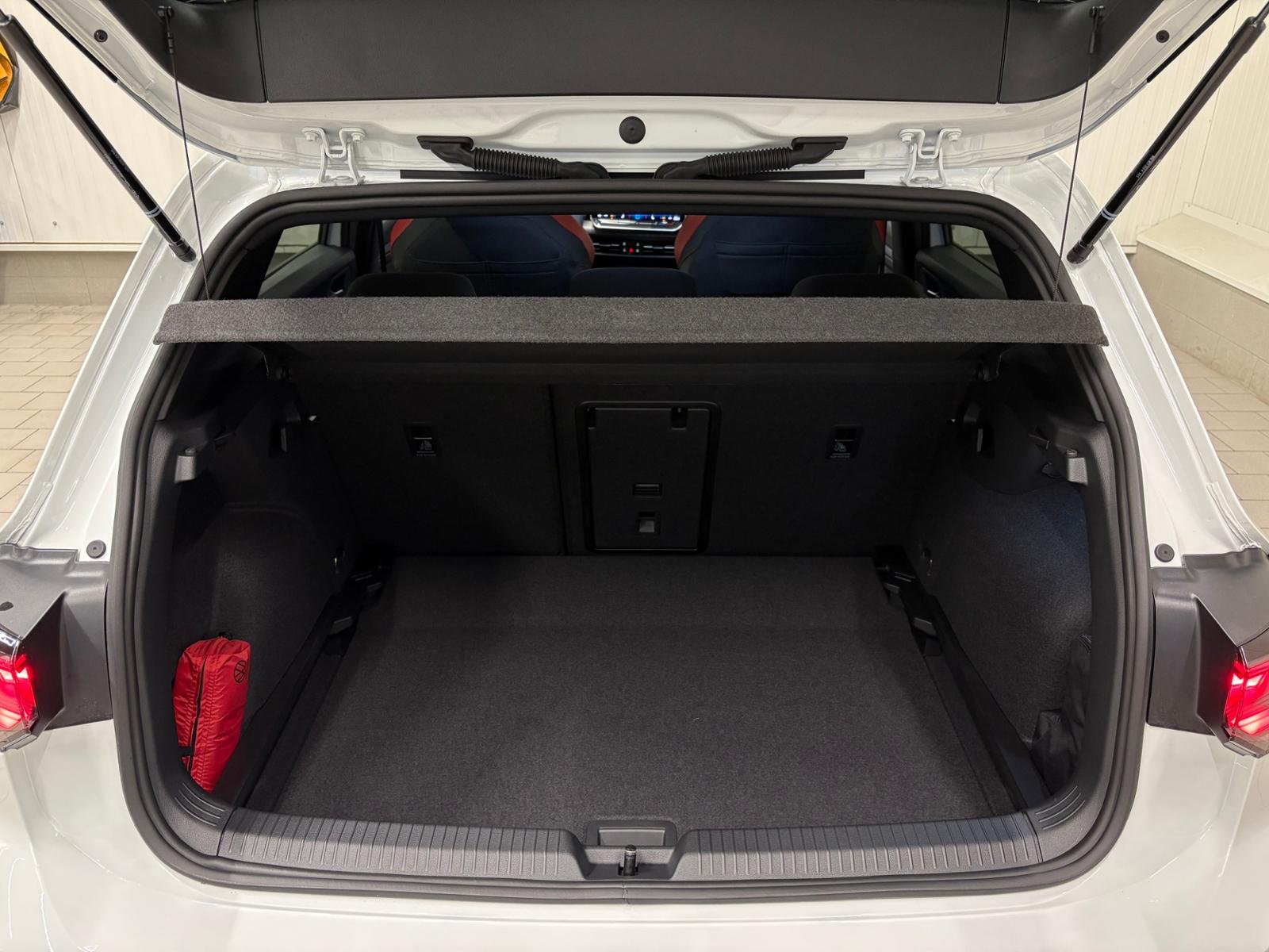 Volkswagen Golf VIII GTI 2.0 TSI DSG PANO MATRIX-LED RFK, миниатюра 6