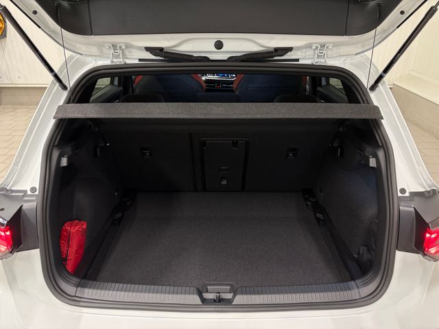 Golf VIII GTI 2.0 TSI DSG PANO MATRIX-LED RFK