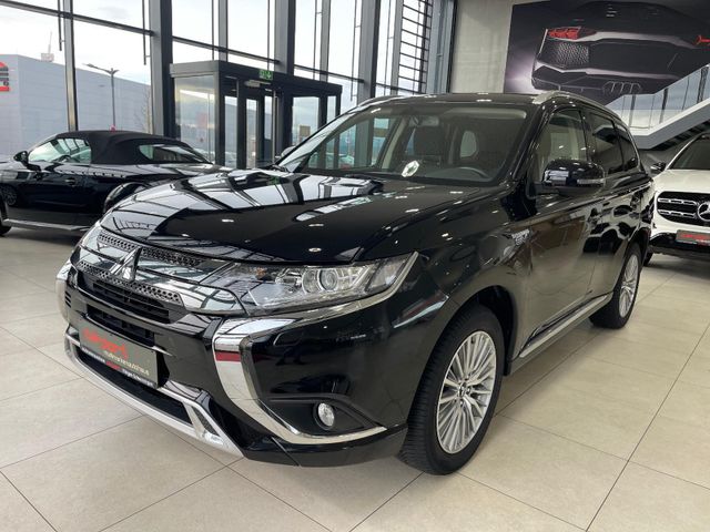 Mitsubishi Outlander PHEV 4WD 165KW Facelift|Kamera|Tempo|