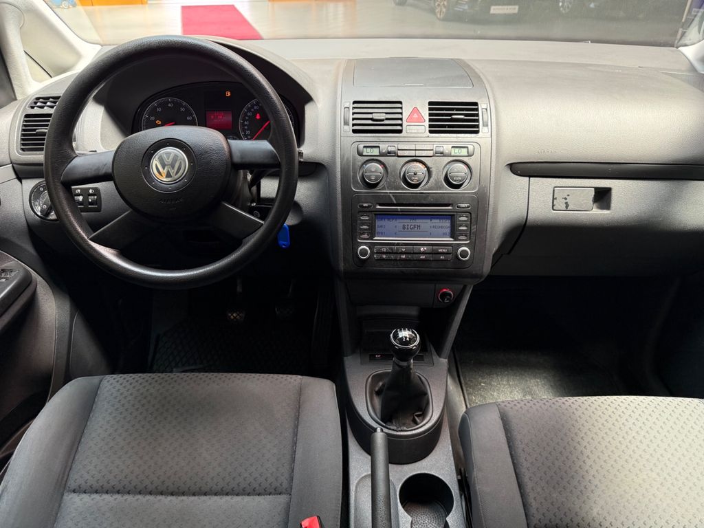 VW Touran Conceptline|7-Sitzer|SHZ|PDC|Klimaanlage VW Touran Conceptline|7-Sitzer|SHZ|PDC|Klimaanlage