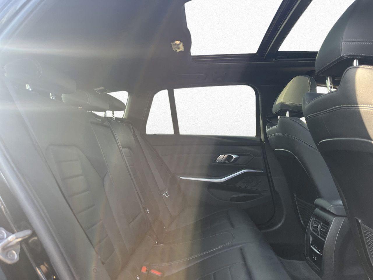 BMW 330i xD Tour. Laser DA LiveProf St+Go Pano HiFi