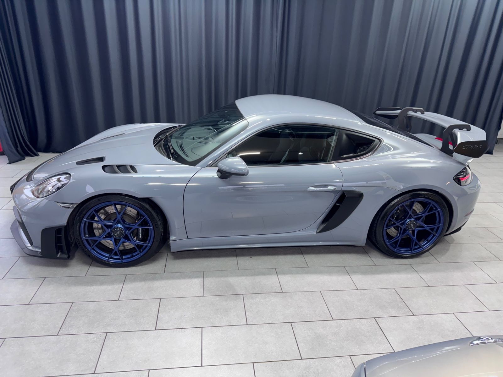 Fahrzeugabbildung Porsche Cayman GT4 RS |CLUBSPORT-PAKET|SPORT-CHRONO|