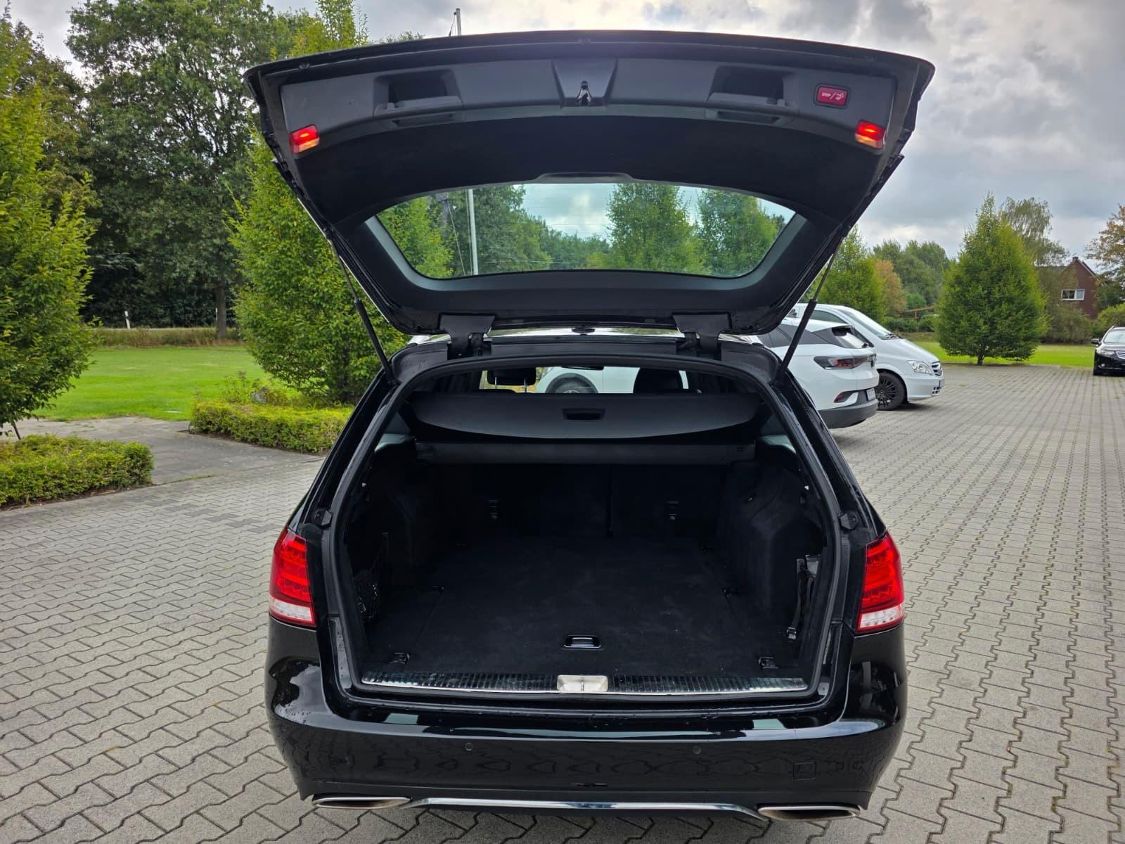 Mercedes-Benz E 200T-Modell BlueTec  Avantgarde Scheckheft