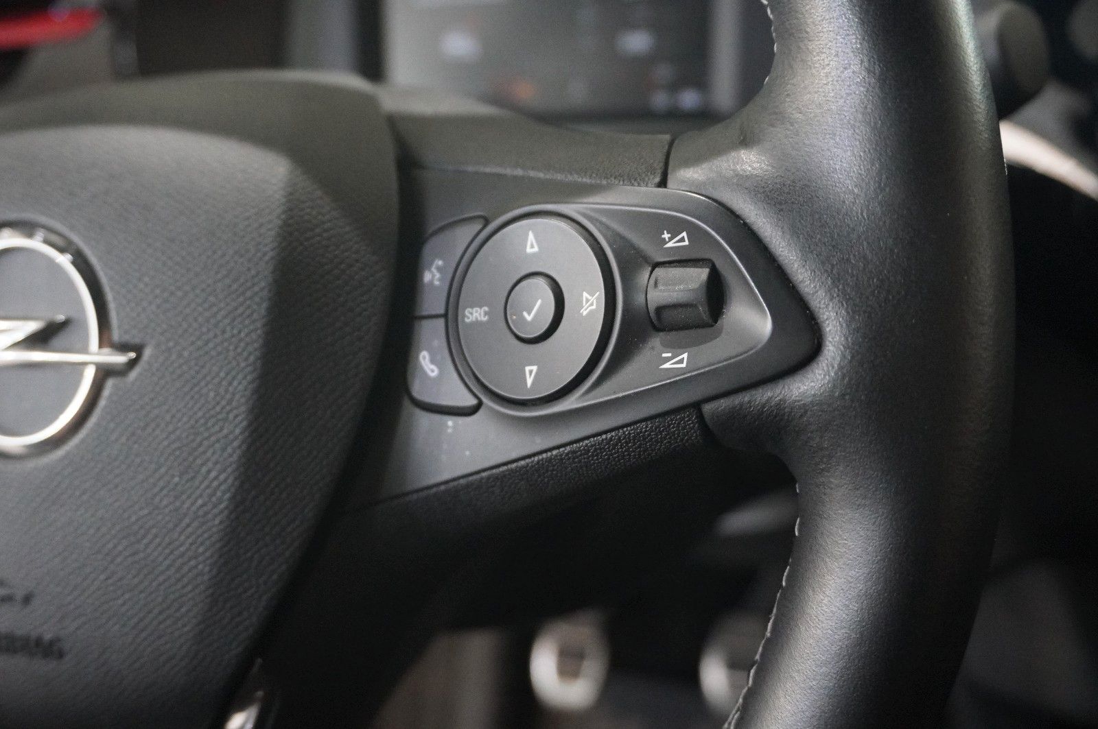 Fahrzeugabbildung Opel Corsa F 1.2T GS LINE NAVI/LED/KAMERA/VIRT./DAB+