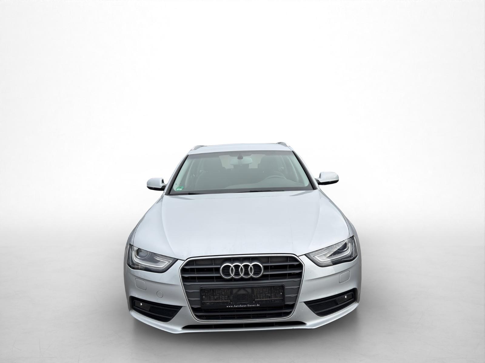 Audi A4 2013 — rear view