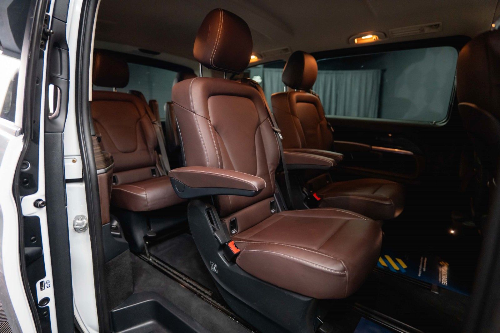 Fahrzeugabbildung Mercedes-Benz V 250 CDI AVANTGARDE EDITION 4MATIC | LED | 19%