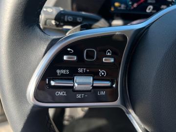 2022 Mercedes-BENZ EQA — миниатюра 12