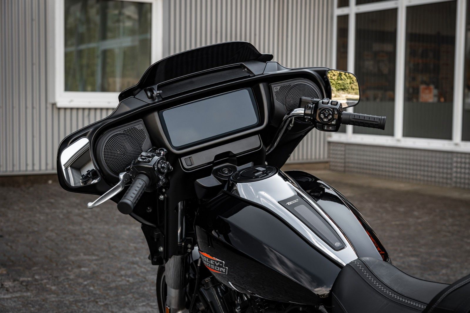 Fahrzeugabbildung Harley-Davidson Street Glide FLHX MY24 117cui- Kesstech