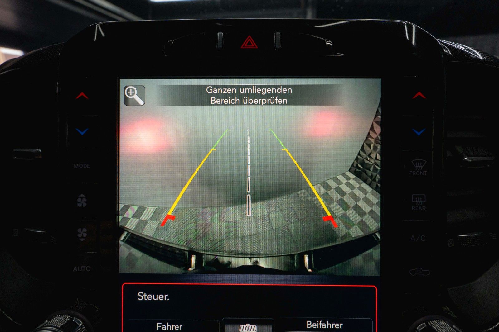 Fahrzeugabbildung Dodge RAM 5.7 V8 HEMI 4x4 Built to Serve LONG AxleLock