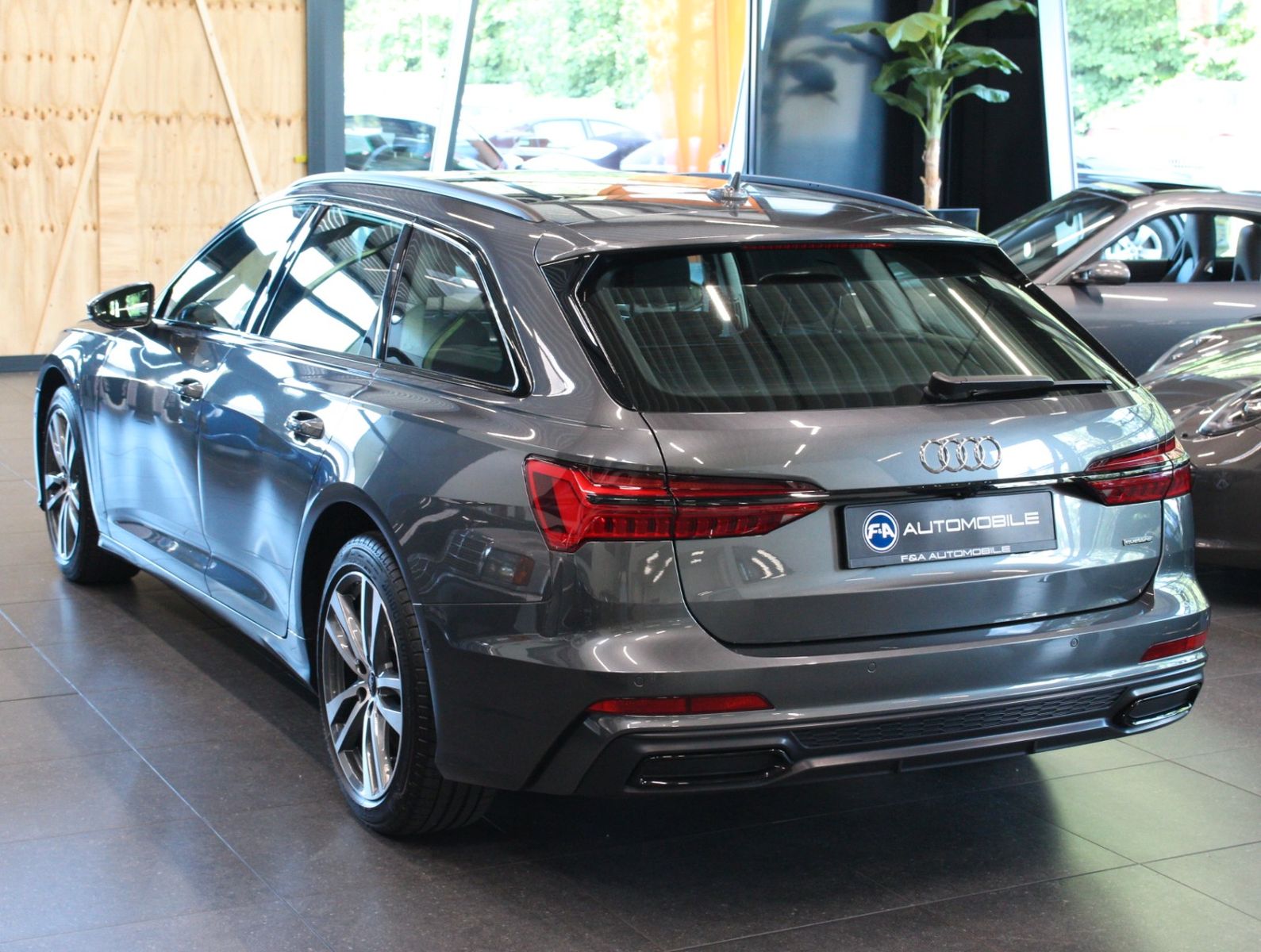 Fahrzeugabbildung Audi A6 Avant 45TDI quattro sport Standhzg.*Pano*360°