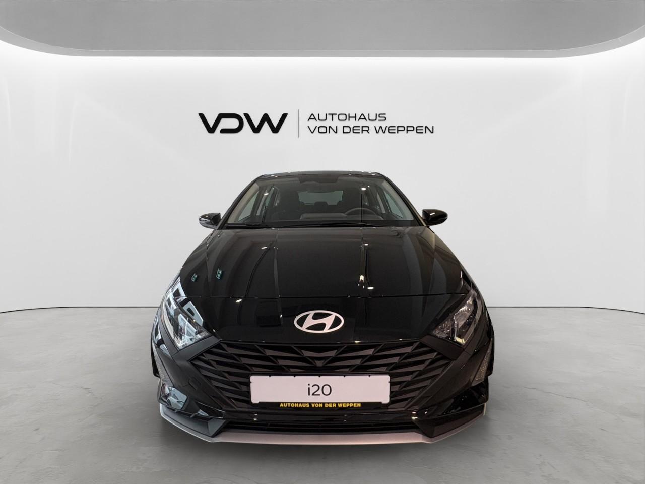 Hyundai i20 SELECT MIT NAVIGATION+RUECKFAHRKAMERA U.V.M!