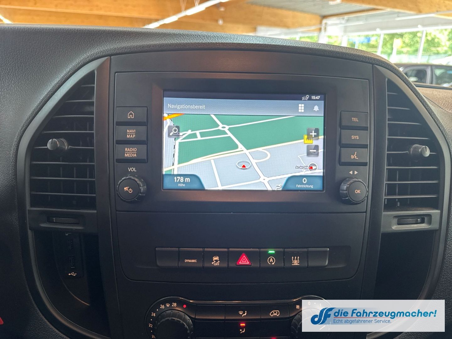 Fahrzeugabbildung Mercedes-Benz Vito Mixto 114 CDI 4x4 kompakt Navi Digitales Co
