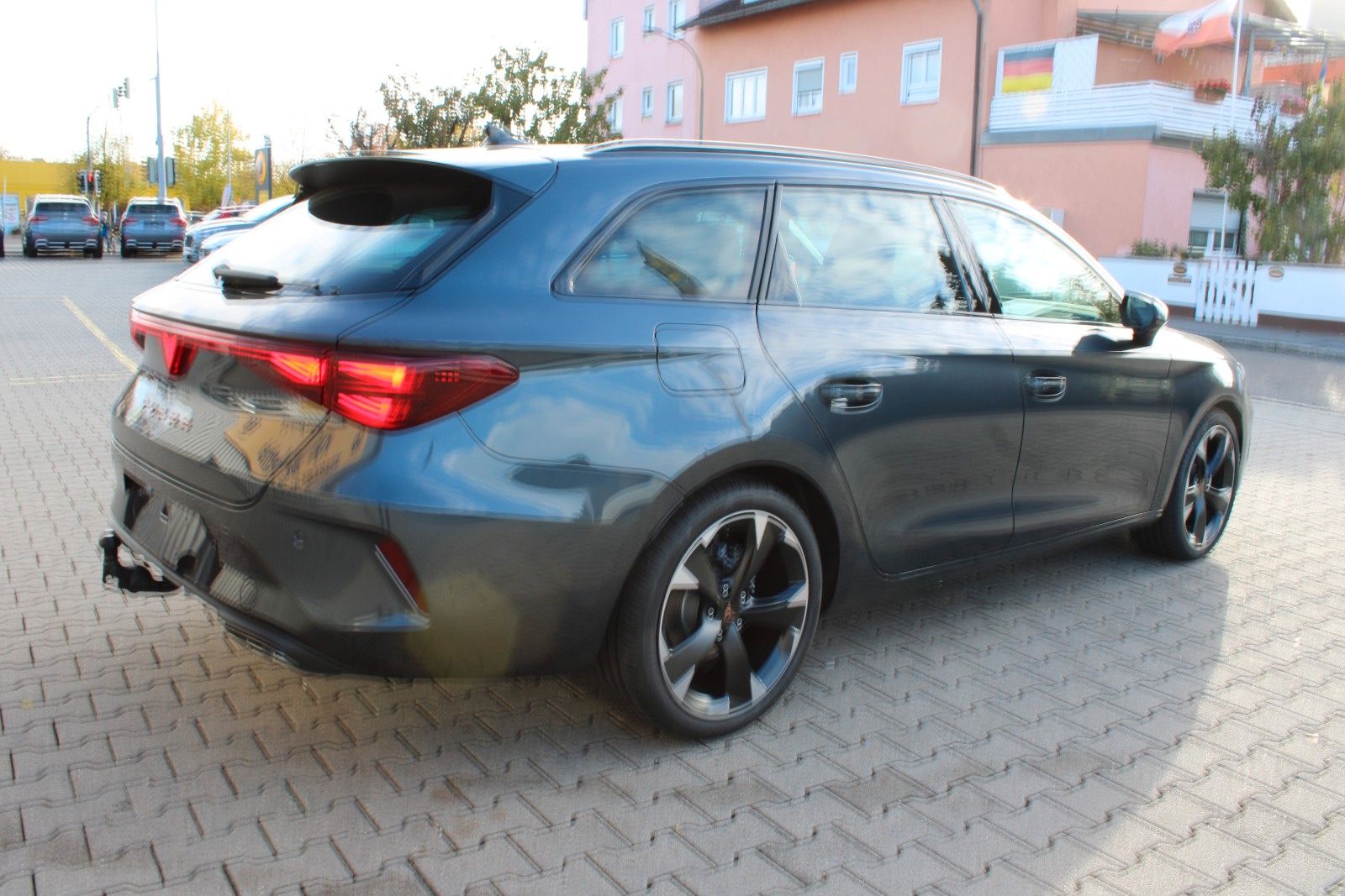 Cupra Leon 1.5 eTSI 110kW  DSG Edge&Paket AHK imagem 2