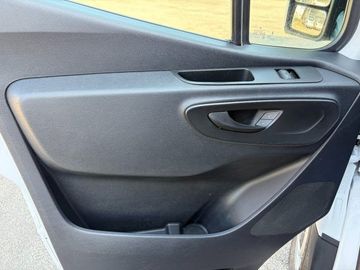 Mercedes Sprinter - 12