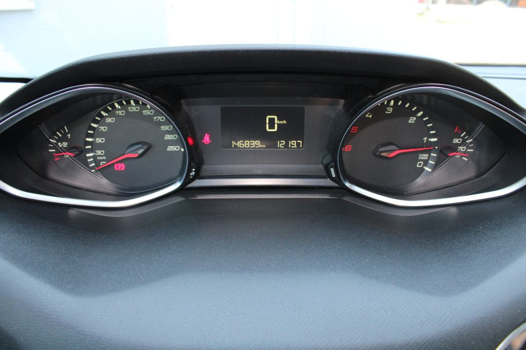 PEUGEOT 308 – Bild 13 von 20