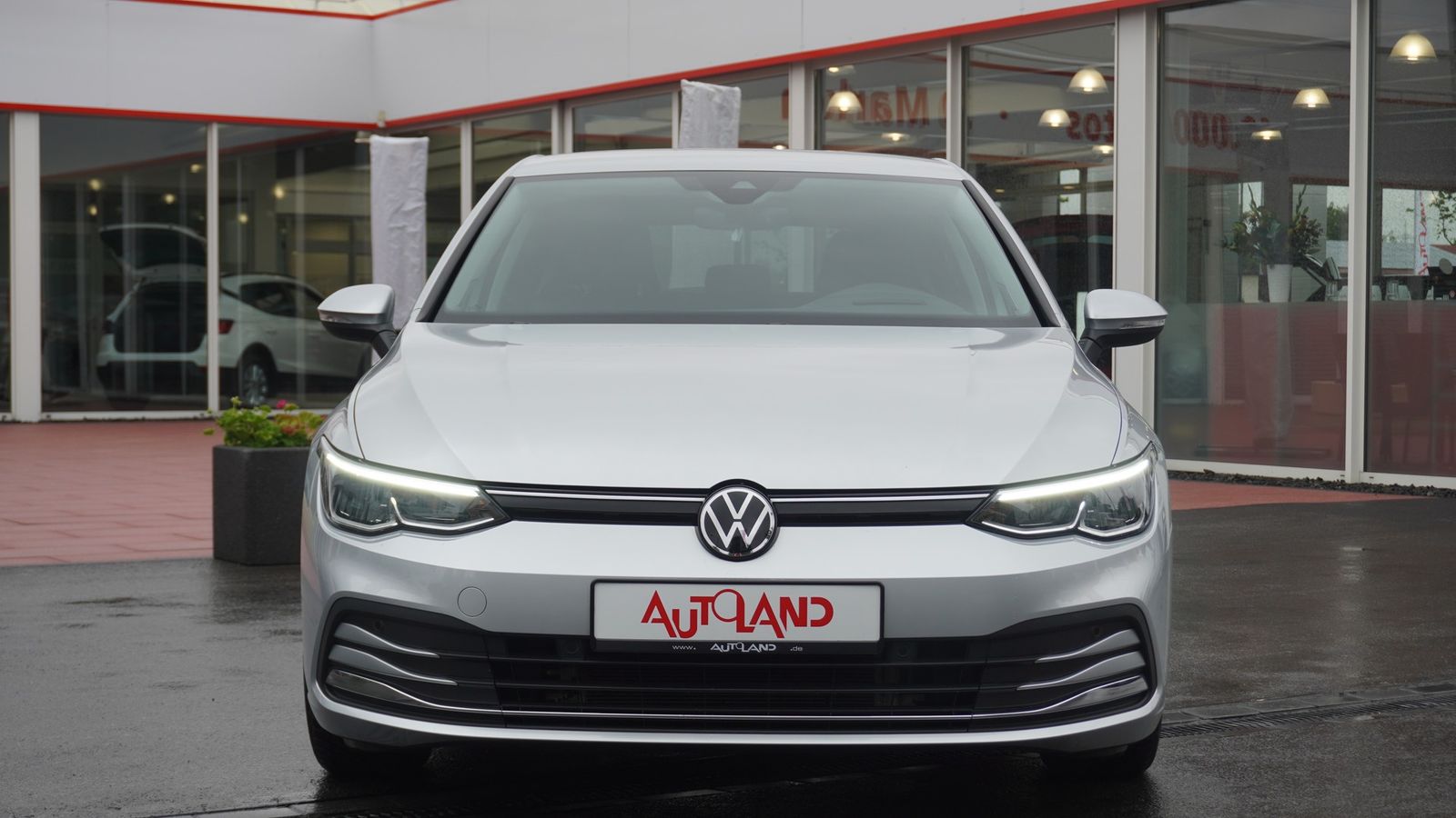 Volkswagen Golf VIII 1.0 eTSI Active HarmanKardon ACC Navi imagem 2