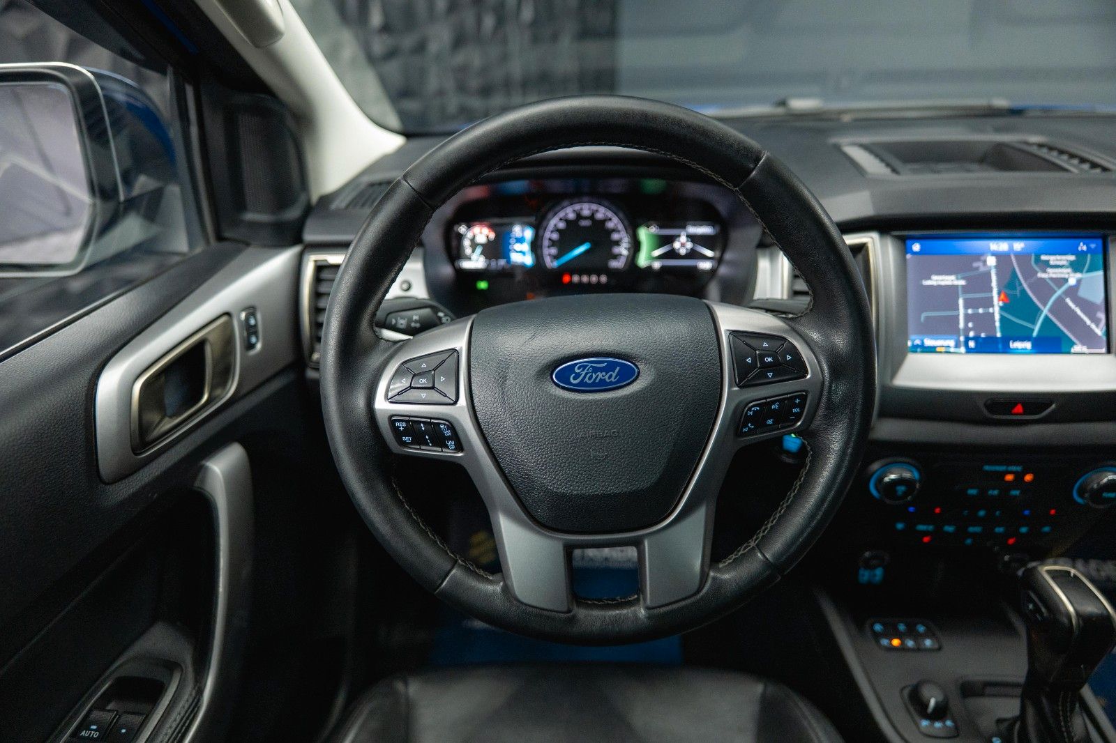 Fahrzeugabbildung Ford Ranger Limited Doppelkabine 4x4 *ACC*LED*DAB*