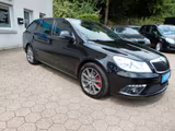 Skoda Octavia Combi RS*Navi*PDC*SHZ*AHK*XENON - Skoda Octavia aus 2011: RS Combi