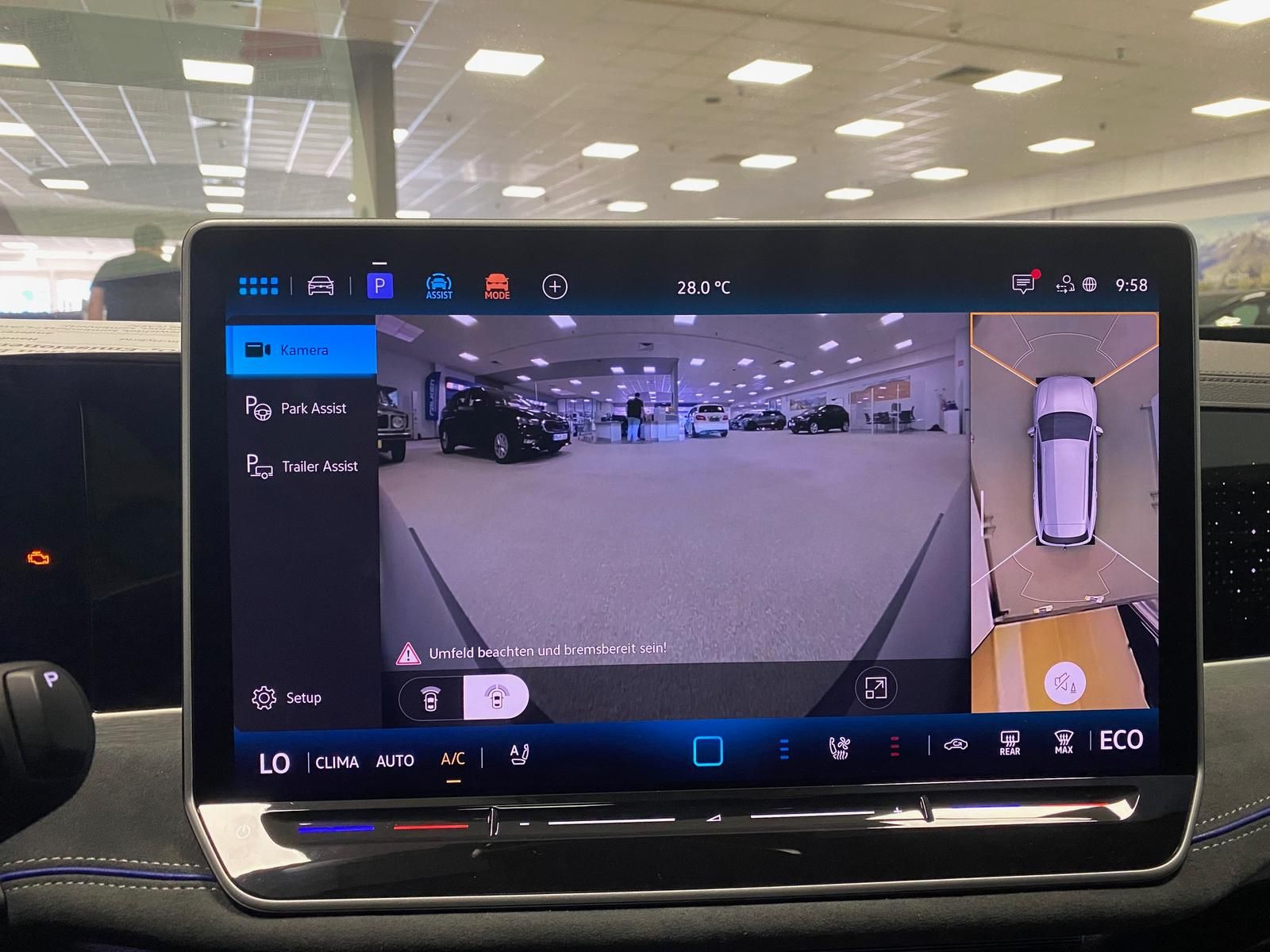 Fahrzeugabbildung Volkswagen Passat Variant 1.5 TSI eHybrid DCC R-Line